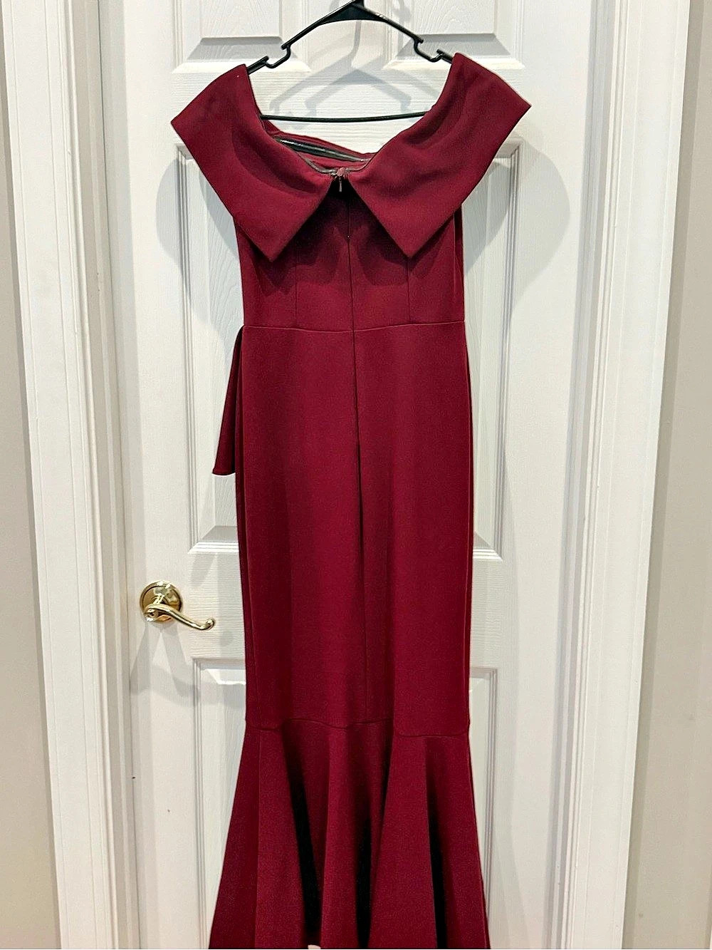 Betsy & Adam Carina Long Off-the-Shoulder Ruffle Dress Burgundy/Wine Size 4P